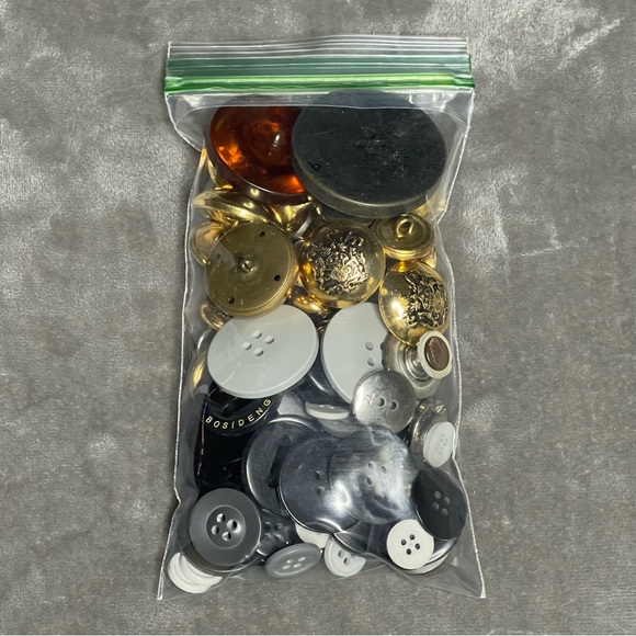 Other - Portion Sized Bag of Buttons